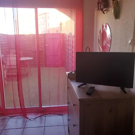 شقة Studio 4 Pers Terrasse Climatisation Parking Prive 300M Plage *